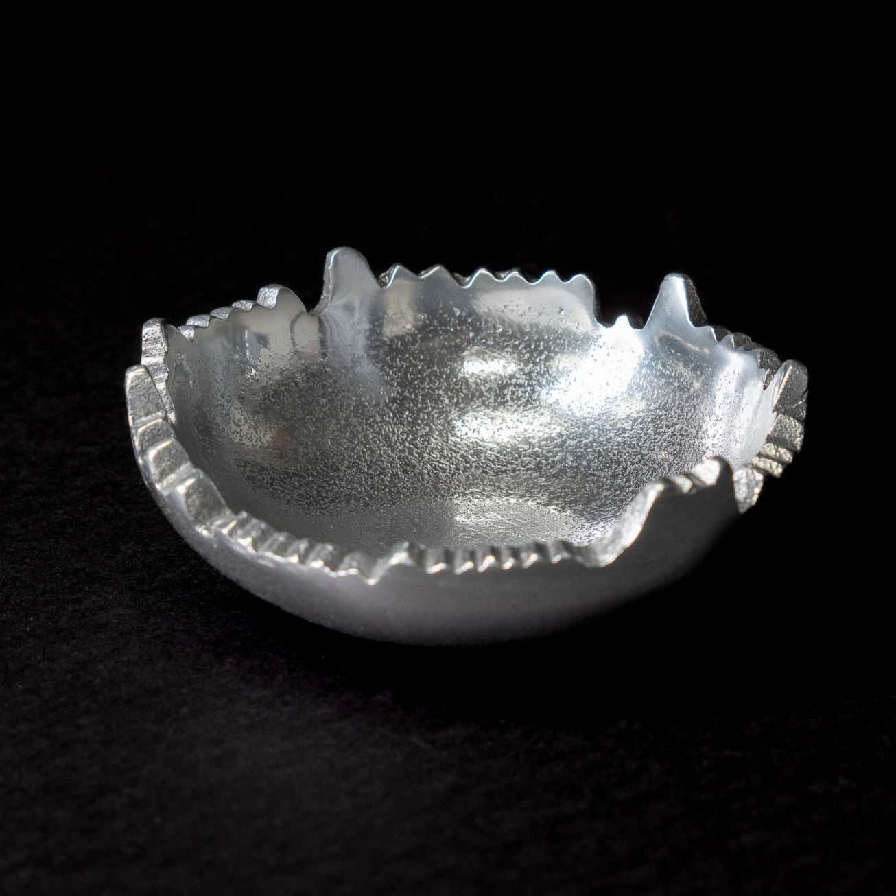 Textured Aluminum Round Torn Edge Bowl, S